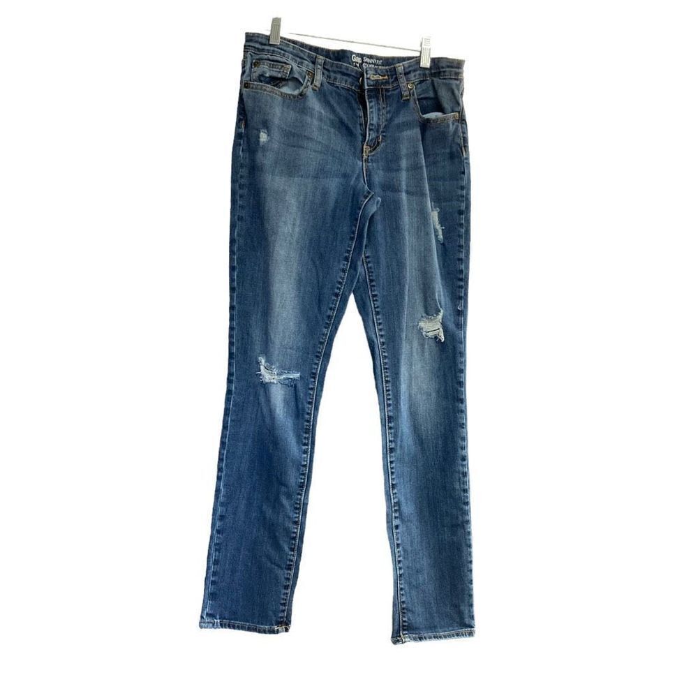 GAP Women’s Skinny Fit Distressed Jeans‎ Size 6 Inseam 28”